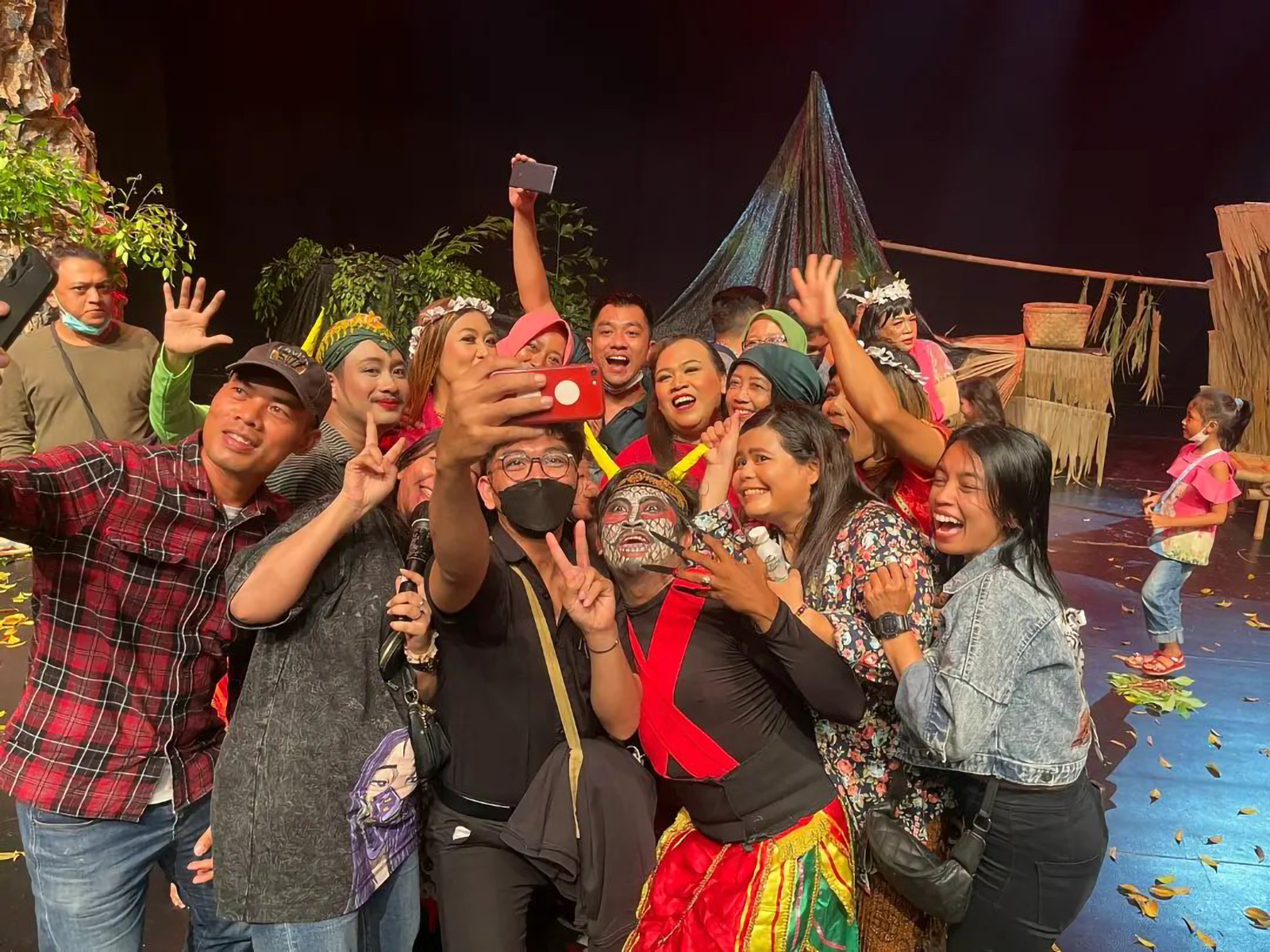 Edukasi HIV dan AIDS Melalui Teater yang Berjudul Bidadari Diatas Sebutir Padi