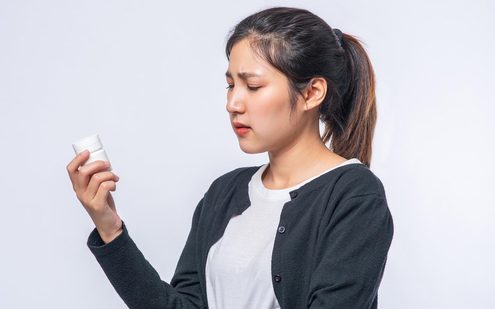 Tips dan Trik Mengatasi Rasa Bosan Minum ARV Setiap Hari